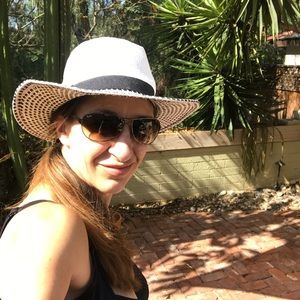 Meet your Posher, Darcy